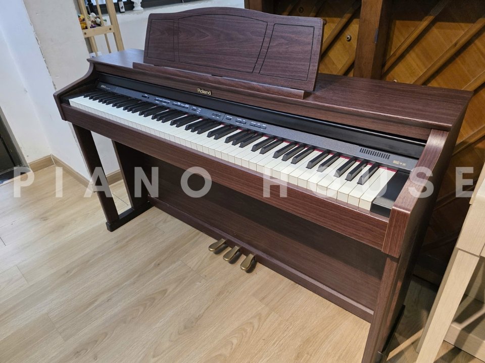 ROLAND HP-305 GP - Góc nhìn thực tế 6